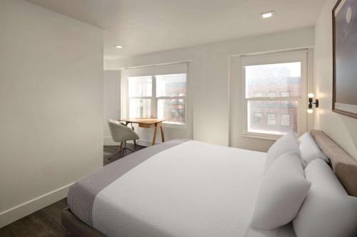 Reside Seattle Downtown, a Wyndham Residence Image