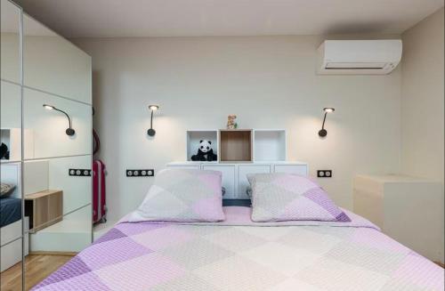 Duplex center of Nice with AC