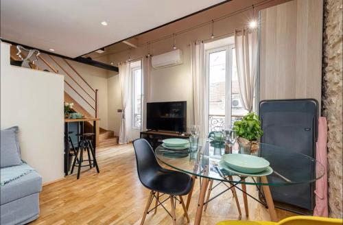Duplex center of Nice with AC