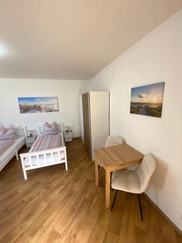 Ένα ή περισσότερα κρεβάτια σε δωμάτιο στο Apartment Staßfurt