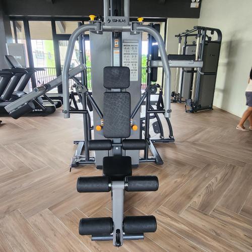 Фитнес-центр и/или тренажеры в Condo Azur Suites A125 Amani Resorts Residences , 5 minutes Airport, Netflix, Stylish, Cozy with Luxurious Swimming Pool