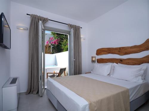 The bright and elegant Villa Akira