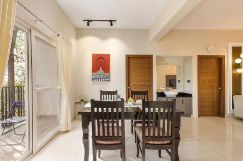 Ruang duduk di Olive Service Apartments - Koramangala