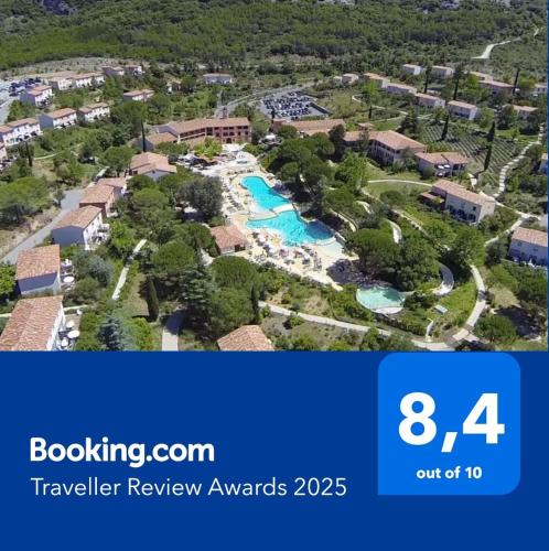 Duplex (5pers) dans village vacances en Ardèche