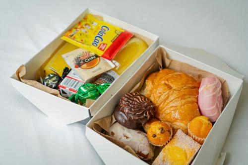 a box filled with different types of food at Welldone Sierpes Boutique in Seville