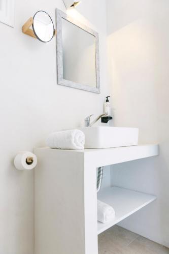 Gallery image of Lassion Hotel in Sitia