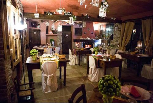 La Via'にあるレストランまたは飲食店