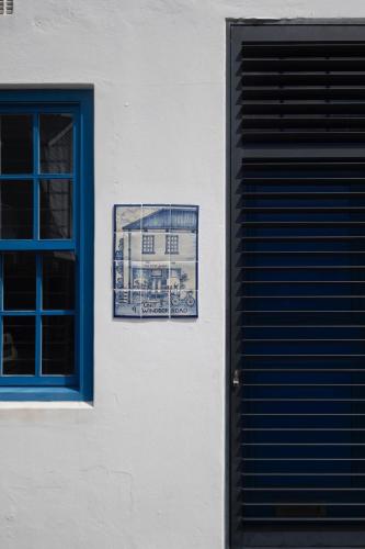Φωτογραφία από το άλμπουμ του The Old Shop loft apt in the heart of Kalk Bay σε Kalk Bay