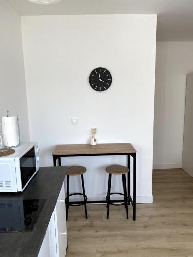 Photo de la galerie de l'établissement Studio optimisé et lumineux - Sanitaires partagés - Très proche commerces, à Brest