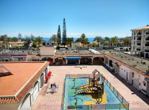 041 Bright 3 Bed, Sea Views Beach Apt