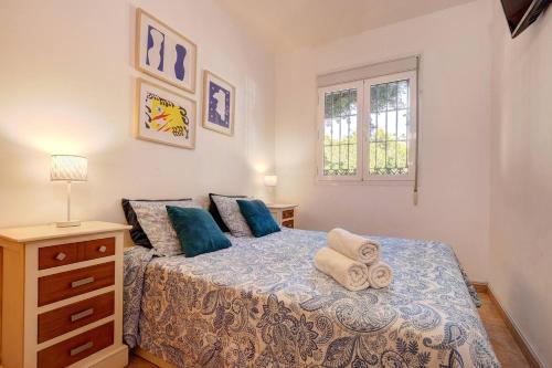 031 Beachfront 2 Bed La Carihuela Private Apartment