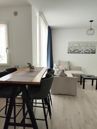 Posezení v ubytování AGM Suite Fiumicino Airport Faro 10