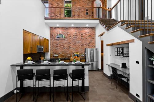 Dapur atau dapur kecil di Ambassador Ridge