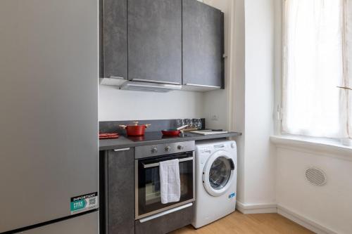 HOST4U - STRADIVARI APARTMENT in Milan City Corso Buenos Aires