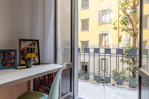 HOST4U - STRADIVARI APARTMENT in Milan City Corso Buenos Aires