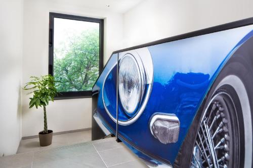 クラクフにあるAutomobil Hotelのギャラリーの写真