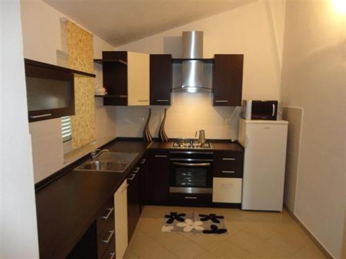 Galeriebild der Unterkunft Apartments Sljuka in Pirovac