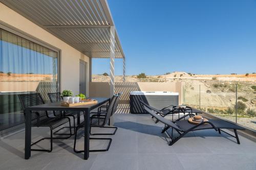 Imagine din galeria proprietății Aquamarine Luxury Suites în Archangelos