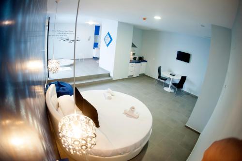 Phòng tắm tại Apartamentos Turísticos La Boutique del Mar