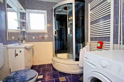 Et badeværelse på Holiday Home Laura