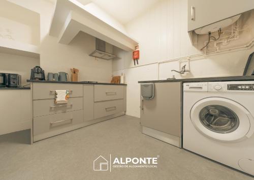 Η κουζίνα ή μικρή κουζίνα στο Encanto do Lima Guest House By ALPONTE