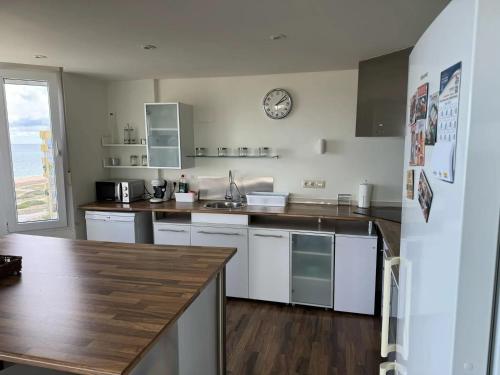 Spacious Apartment in Valencia with Sea View - 160 sqm photo 24