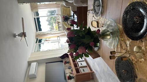 Cozy Room in Modern Shared Apartment in Atalaya, Spain photo 12