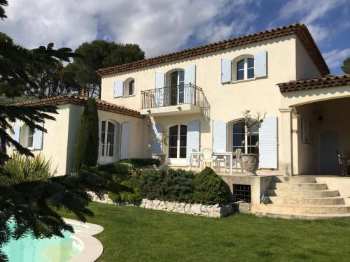 Bastide familiale cadre idyllique vue St Paul de Vence