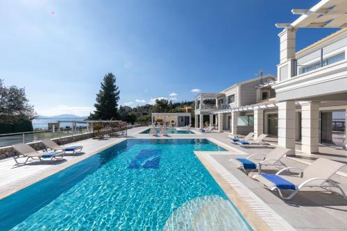 Πισίνα στο ή κοντά στο MCN Villas