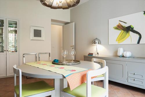 GuestHost - Corso Como Chic Apartment