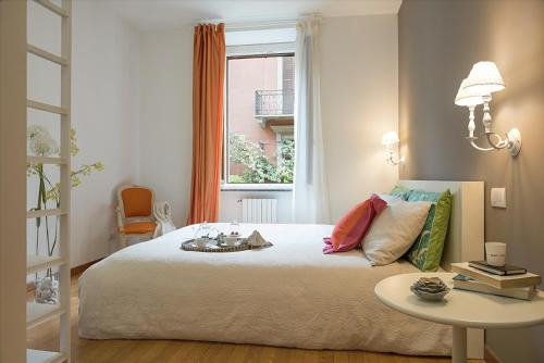 GuestHost - Corso Como Chic Apartment