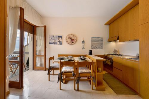 Kuchyň nebo kuchyňský kout v ubytování Appartamento Fronte Mare