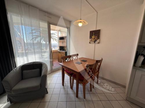 1 CHAMBRES, PKG, A MI CHEMIN ENTRE PLAGES ET CENTRE HISTORIQUE