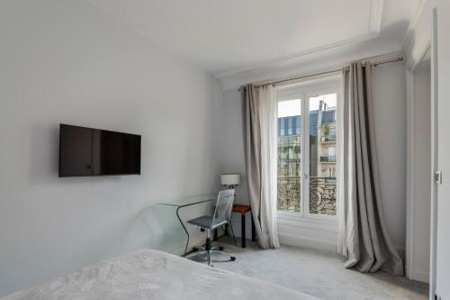 Luxury 5-Bed Residence - Opposite the Eiffel Tower - Located on Avenue Kléber