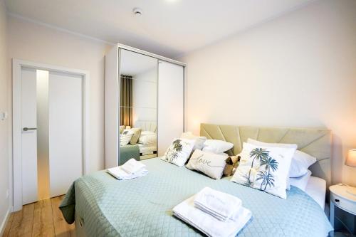 Yachtway Apartments by Baltic Home