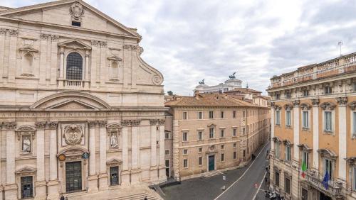 EasyTopStay - Piazza Venezia City View Charming Apt