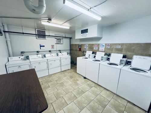 Кухня или мини-кухня в Motel 6 Mesquite, TX Town East
