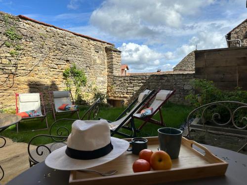 Φωτογραφία από το άλμπουμ του Gite, chambre d hôte L échoppe est belle σε Chateauneuf