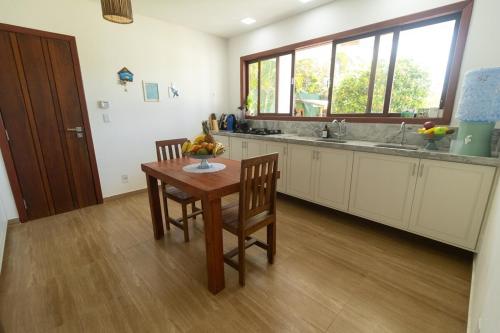 Dapur atau dapur kecil di welcome to Maison Bleue!
