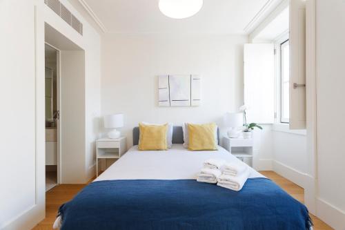 Luxury Apartment with Balcony in Downtown Lisbon