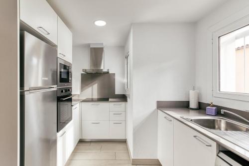 Кухня или мини-кухня в Casa en Begur reformada
