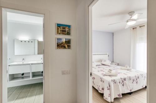 Кровать или кровати в номере Casa en Begur reformada