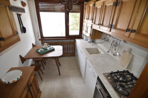 Dapur atau dapur kecil di Overlooking the Dolomites