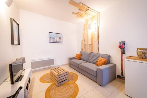 Joubert - Séjour à Auxerre