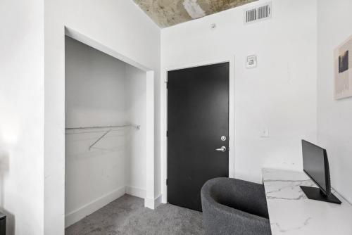 Gambar di galeri bagi Chic 3BR - 3BA Condo at 5 Point South di Birmingham