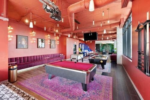Gambar di galeri bagi Chic 3BR - 3BA Condo at 5 Point South di Birmingham