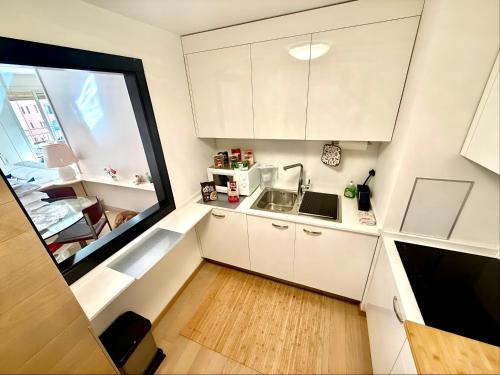 Monaco Fontvieille elegant apt - Luxury Terrace & Pool - Garden View photo 15