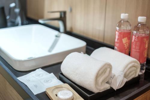 上海市にあるCaptain 5 Youth Hotel-Shanghai Laoshan Road Branchのギャラリーの写真