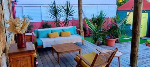 Villa SAJ, 150m from St Jean beachにあるシーティングエリア