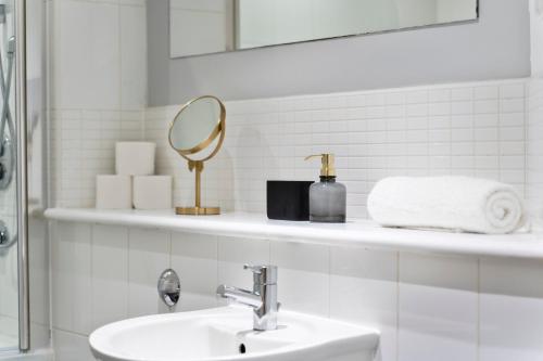 Stylish City Centre Apartment- 3 Beds photo 15